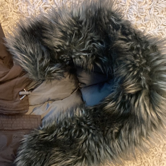 Brown North Face winter jacket - Picture 4 of 4